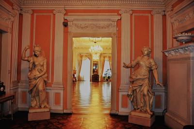 Інтер'єр залів історичного музею у Львові